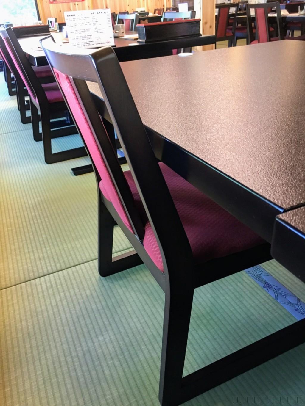 長野県上田市の松茸小屋「二幸園」椅子